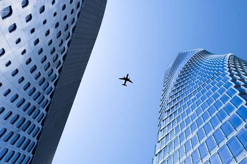 airplane-6674689__340.webp